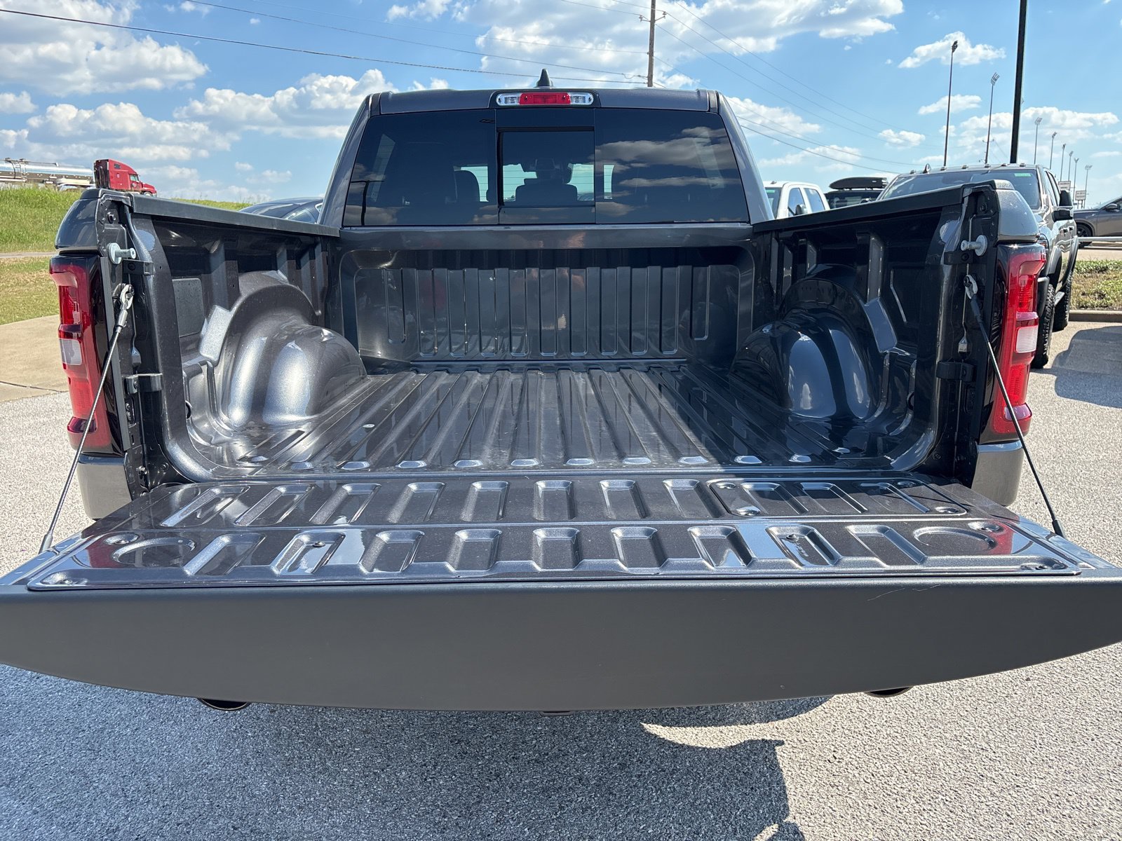 New 2026 RAM 1500 Laramie w/ Night Edition AWD/4WD image 21