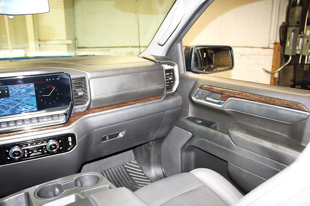 Used 2023 GMC Sierra 1500 Elevation AWD/4WD image 34