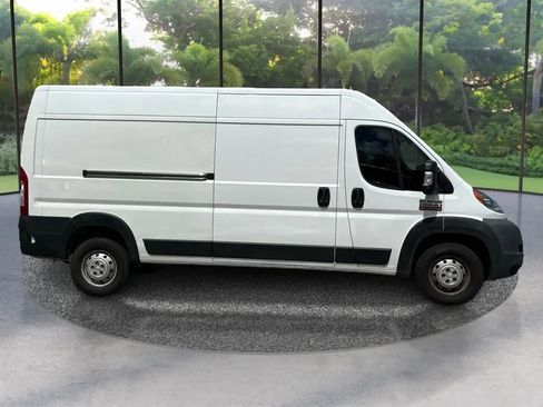 Used 2019 RAM ProMaster 2500 FWD image 4