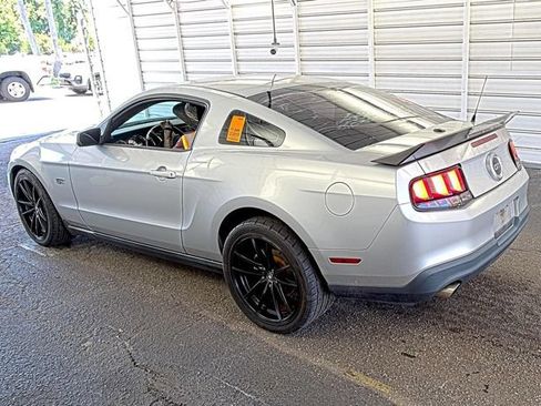Used 2010 Ford Mustang GT RWD image 3