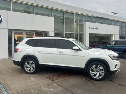 Used 2023 Volkswagen Atlas SE w/ Panoramic Sunroof Package image 5