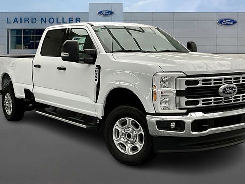 New 2026 Ford F350 XLT image 2