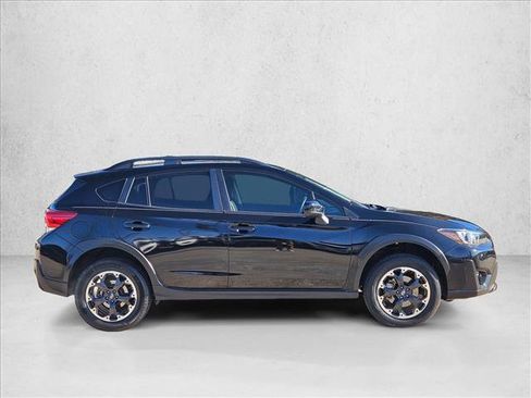 Used 2021 Subaru Crosstrek 2.0i Premium image 4
