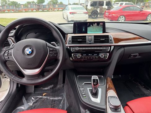 Used 2018 BMW 330i xDrive Sedan w/ Executive Package AWD/4WD image 10