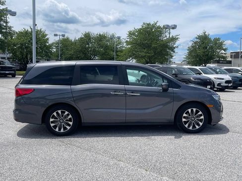 Used 2023 Honda Odyssey EX-L image 4