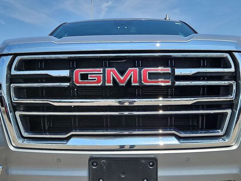 Used 2024 GMC Yukon SLT AWD/4WD image 35