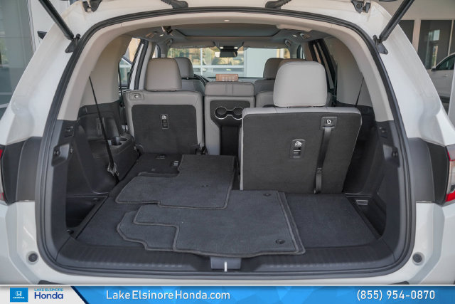 Used 2025 Honda Pilot Touring image 29
