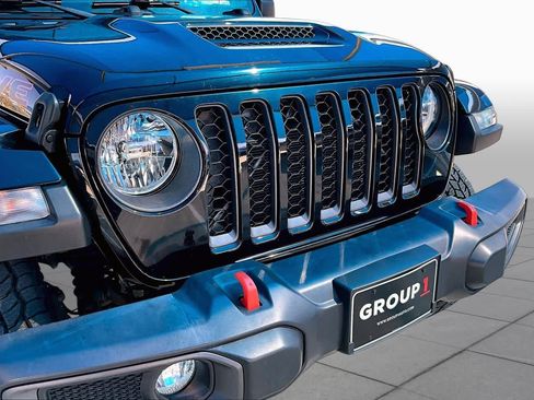 Used 2022 Jeep Gladiator Mojave w/ Cold Weather Group AWD/4WD image 29