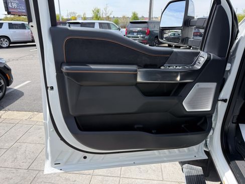 Used 2024 Ford F450 Platinum w/ FX4 Off-Road Package AWD/4WD image 12