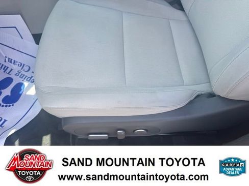 Used 2025 Hyundai Kona SEL FWD image 14