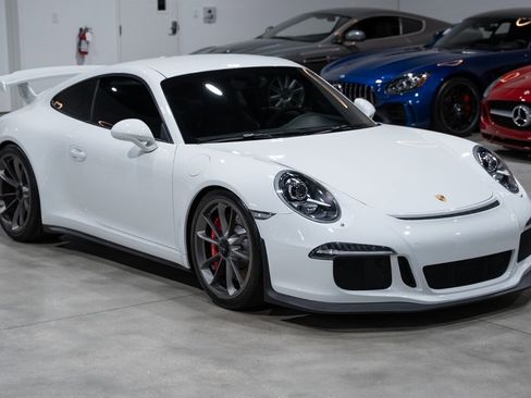 Used 2016 Porsche 911 GT3 image 8