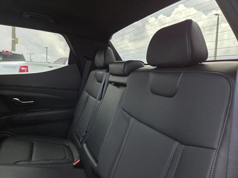 Used 2025 Hyundai Santa Cruz SEL FWD image 21