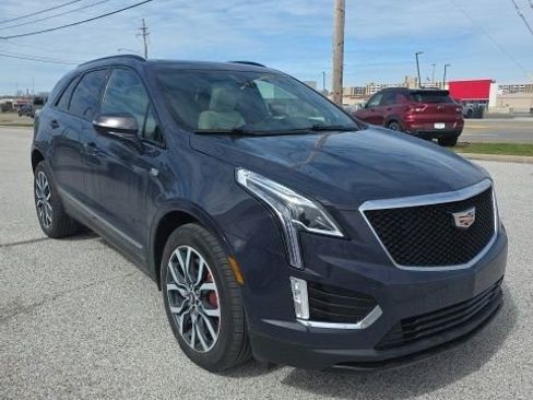 Used 2024 Cadillac XT5 Sportv image 2