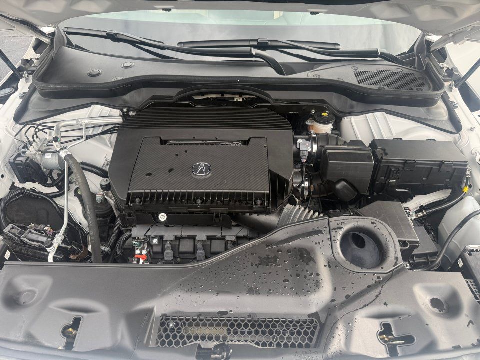 Used 2024 Acura MDX w/ Technology Package FWD image 16