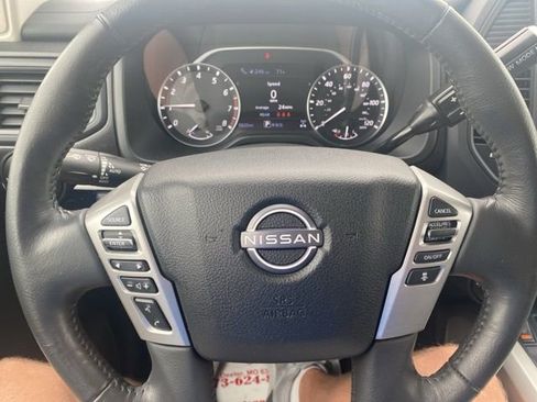 Used 2024 Nissan Titan SV w/ SV Convenience Package AWD/4WD image 21