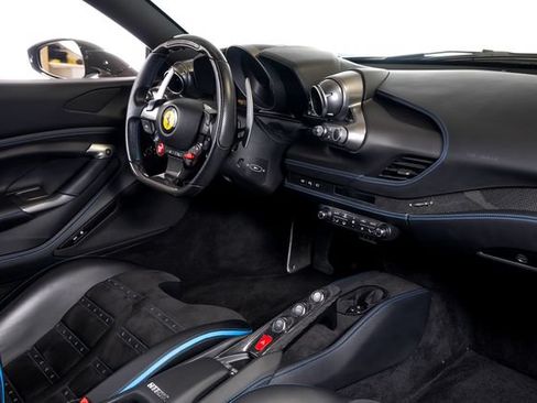 Certified 2022 Ferrari F8 Tributo RWD image 52