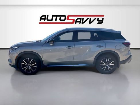 Used 2023 INFINITI QX60 Sensory w/ Vision Package FWD image 4