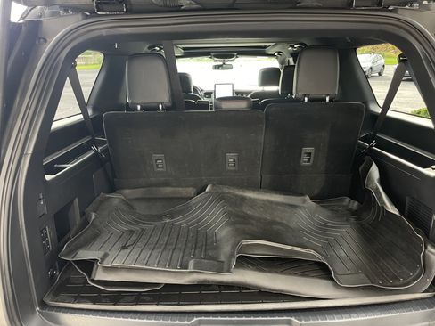 Used 2022 Ford Expedition Max Limited image 8