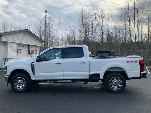 New 2026 Ford F250 Lariat w/ Chrome Package image 8