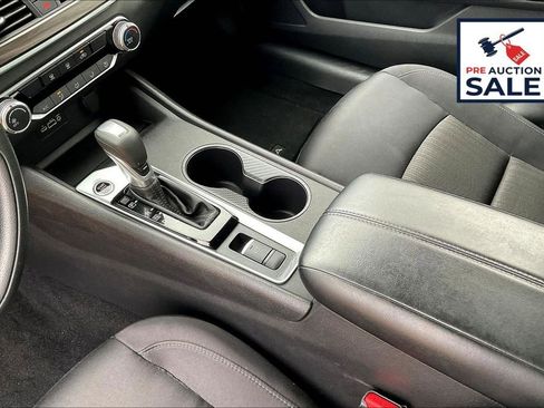 Used 2025 Nissan Altima 2.5 SV AWD/4WD image 17