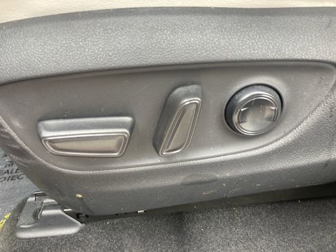 Certified 2022 Toyota RAV4 Limited image 14