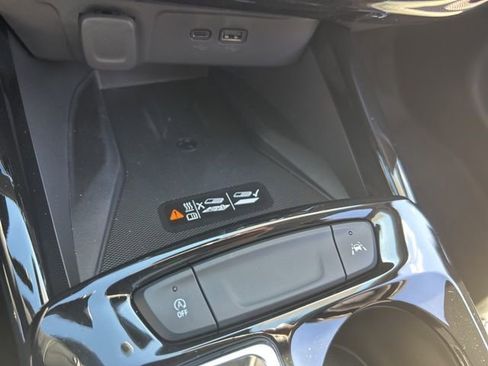 New 2026 Chevrolet Trax LT w/ Sunroof Package FWD image 25