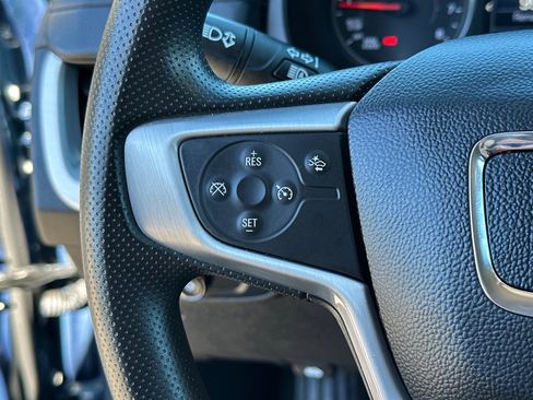 Used 2024 GMC Terrain SLE image 25