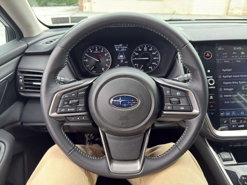 Used 2025 Subaru Outback Premium w/ Popular Package #1A AWD/4WD image 13