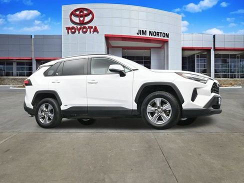 Used 2022 Toyota RAV4 XLE image 44