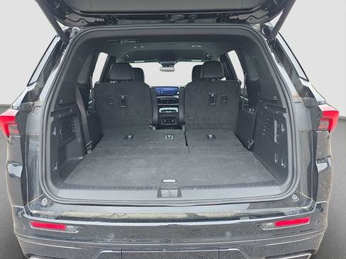Used 2025 Buick Enclave Sport Touring w/ Power Package AWD/4WD image 17
