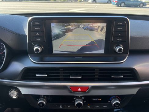 Used 2020 Kia Telluride S w/ S 8 Passenger Seating Package image 12