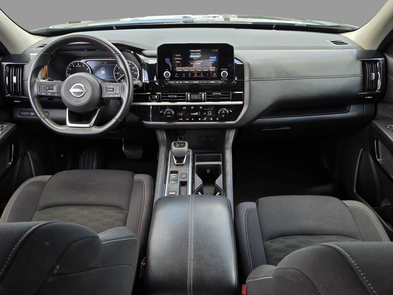 Used 2025 Nissan Pathfinder SV FWD image 9