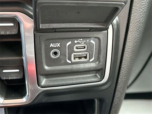 Used 2023 Jeep Gladiator Rubicon w/ LED Lighting Group image 38