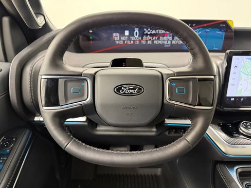 New 2026 Ford Expedition Platinum w/ Stealth Appearance Package AWD/4WD image 31