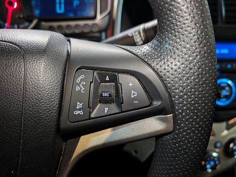 Used 2015 Chevrolet Sonic LT FWD image 39
