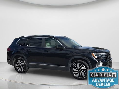 Used 2025 Volkswagen Atlas SEL image 2