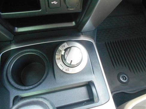 Used 2022 Toyota 4Runner SR5 Premium image 13