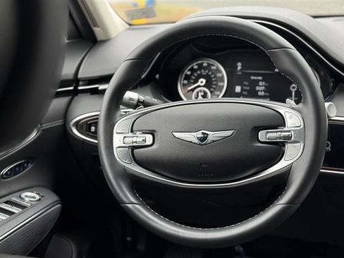 Used 2024 Genesis GV70 2.5T w/ Advanced Package image 26