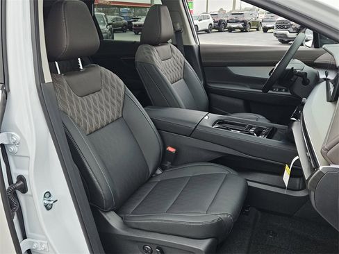 New 2026 Nissan Murano Platinum image 15