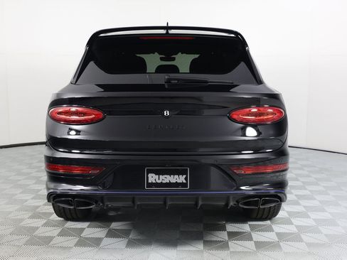 New 2025 Bentley Bentayga image 8