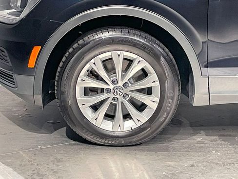 Used 2018 Volkswagen Tiguan S image 34