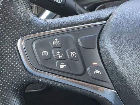 Used 2023 Chevrolet Equinox LT image 28