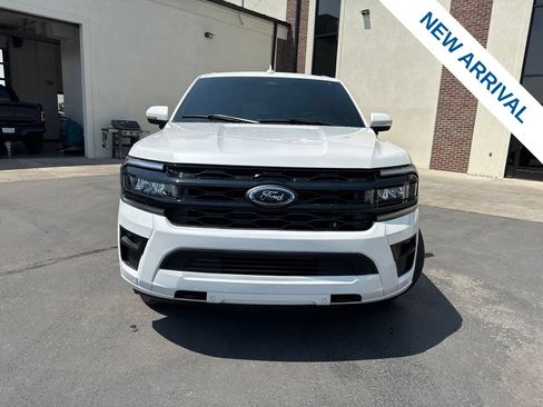 Used 2024 Ford Expedition Max Limited AWD/4WD image 2