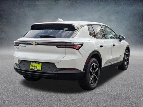 New 2026 Chevrolet Equinox EV LT image 4