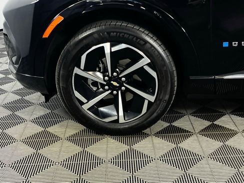 Used 2024 Chevrolet Equinox EV LT image 11