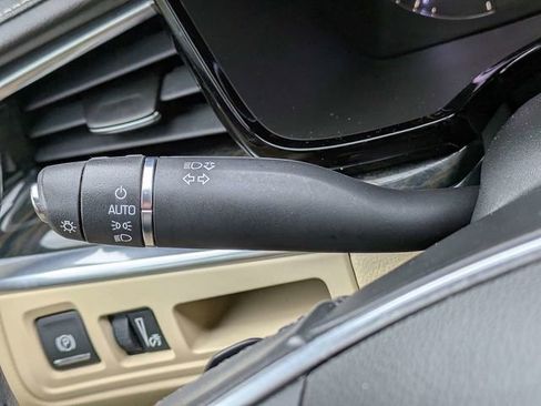 Used 2019 Cadillac XT5 FWD image 28