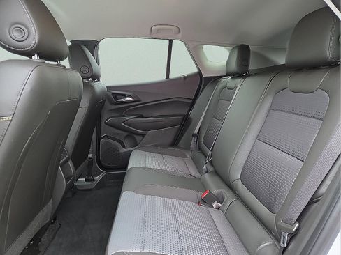 Certified 2025 Chevrolet Trax LT w/ Driver Confidence Package image 10