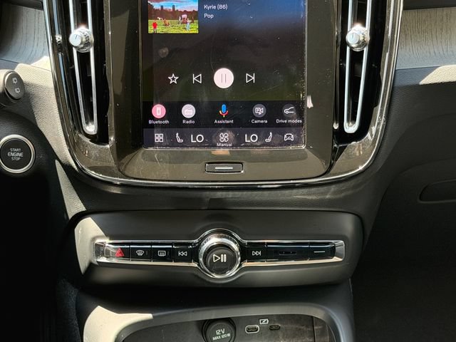 Certified 2024 Volvo XC40 B5 Ultimate w/ Protection Package Premier AWD/4WD image 19
