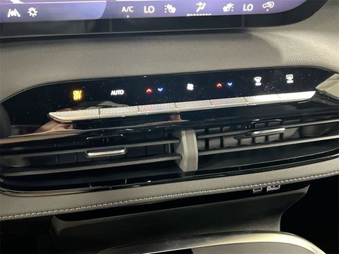 New 2026 Buick Enclave Preferred image 16