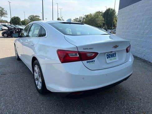 Used 2024 Chevrolet Malibu LT FWD image 3